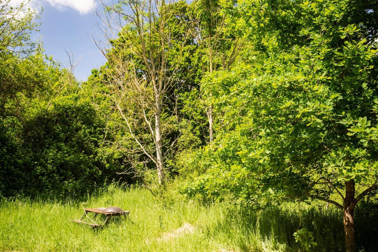 Отель Dgg Woodland Escape South Barrow Экстерьер фото